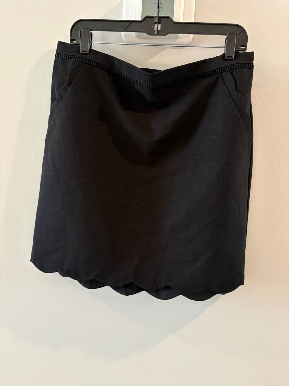 NWOT Skies Are Blue Black Scallop Hem Mini Skirt